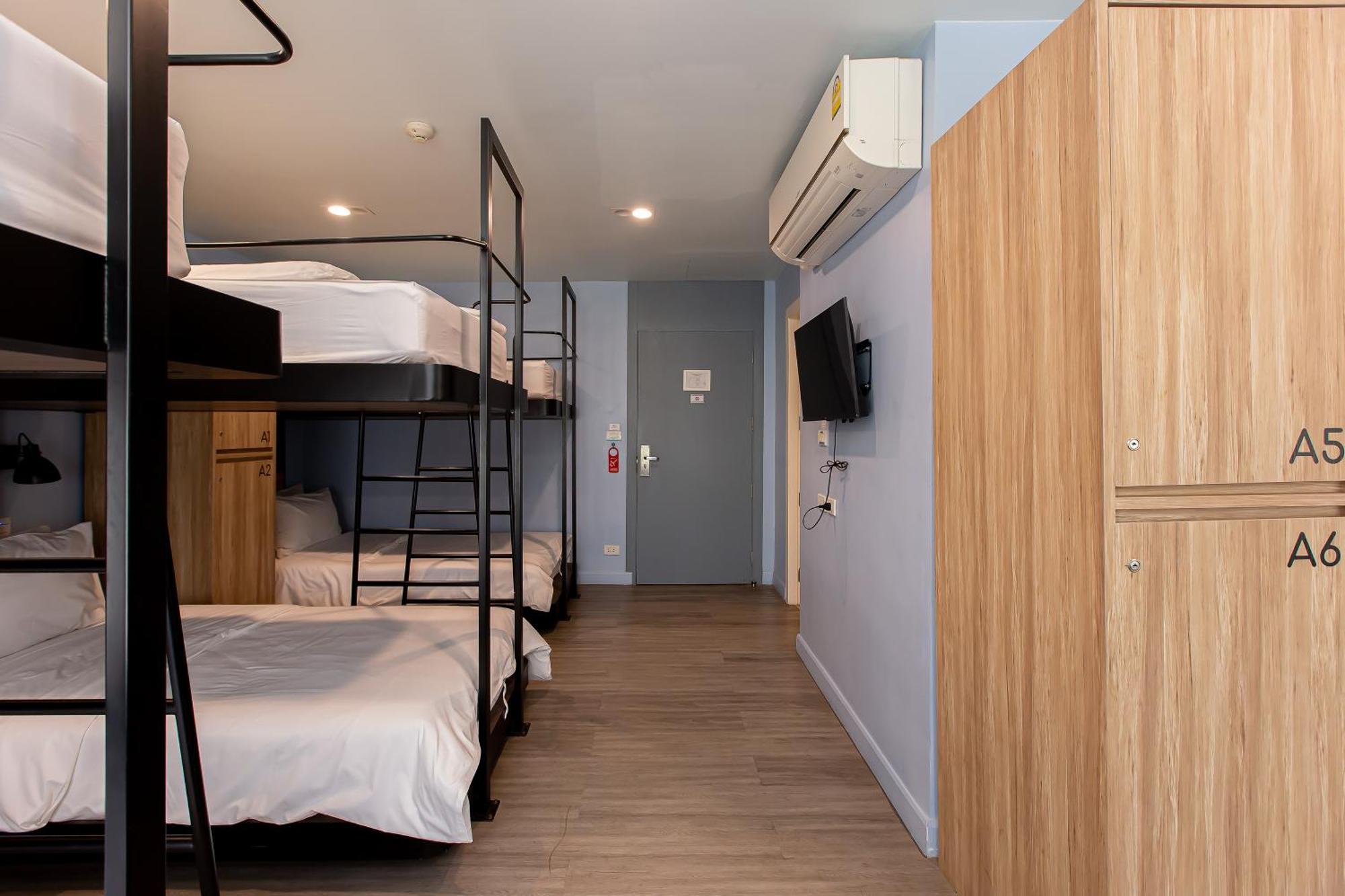 Simply Sleep Hostel Bangkok Buitenkant foto