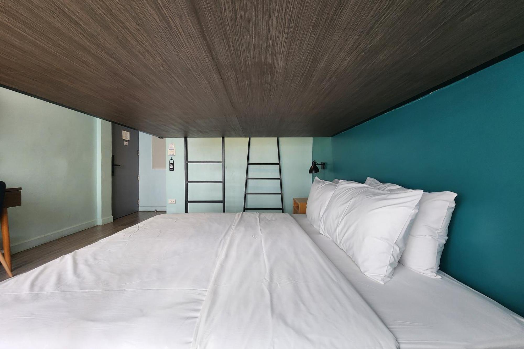 Simply Sleep Hostel Bangkok Buitenkant foto